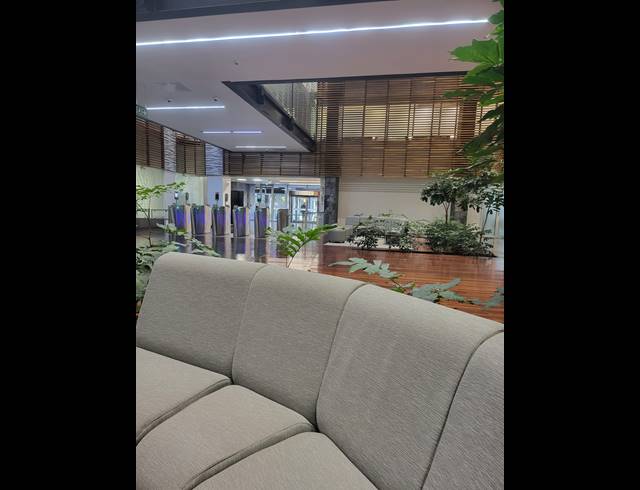 70.50M² OFFICE TO LET IN BEDFORDVIEW